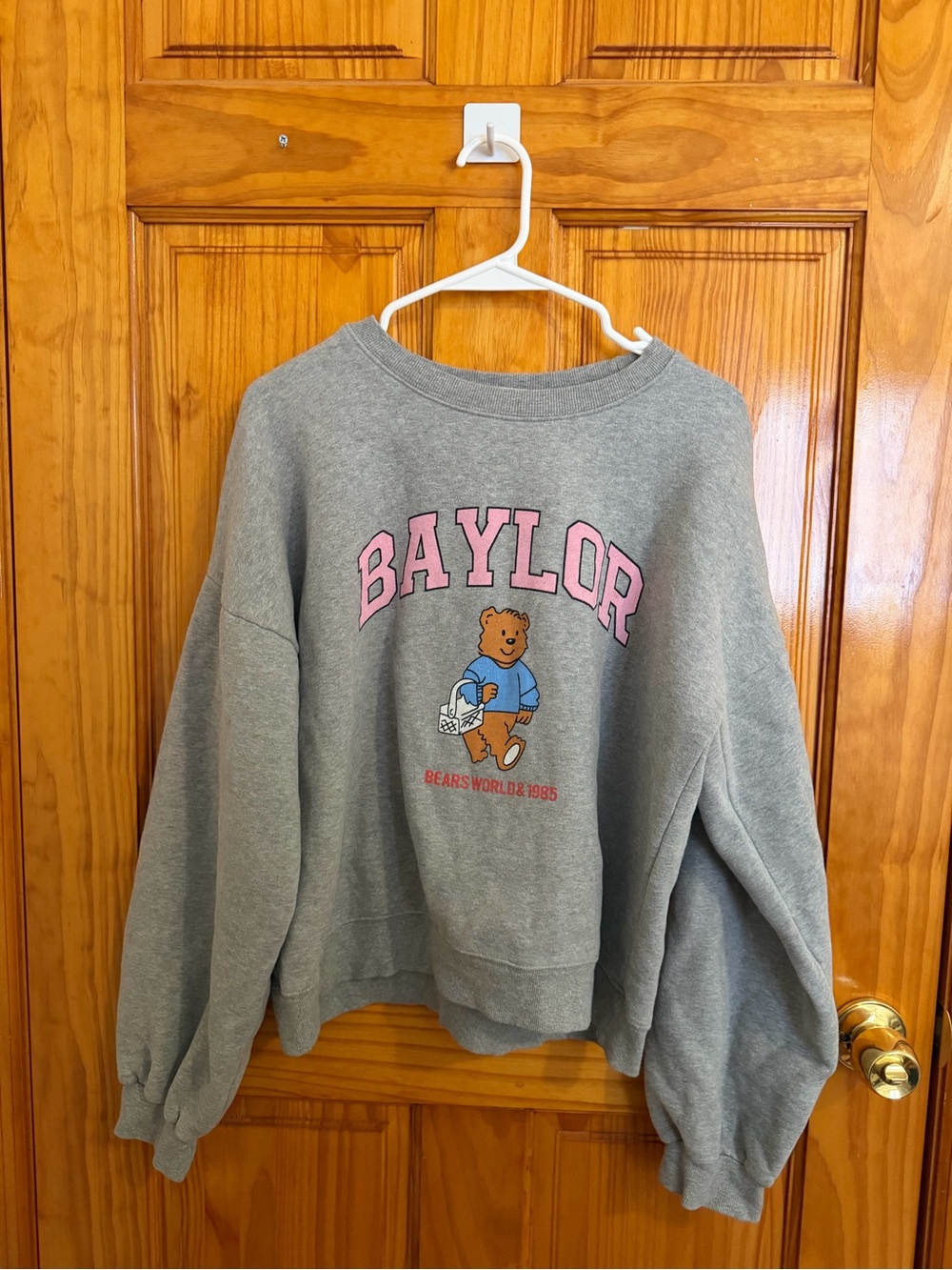 Baylor Bear Graphic Crewneck Sweatshirt - Gray/Pink